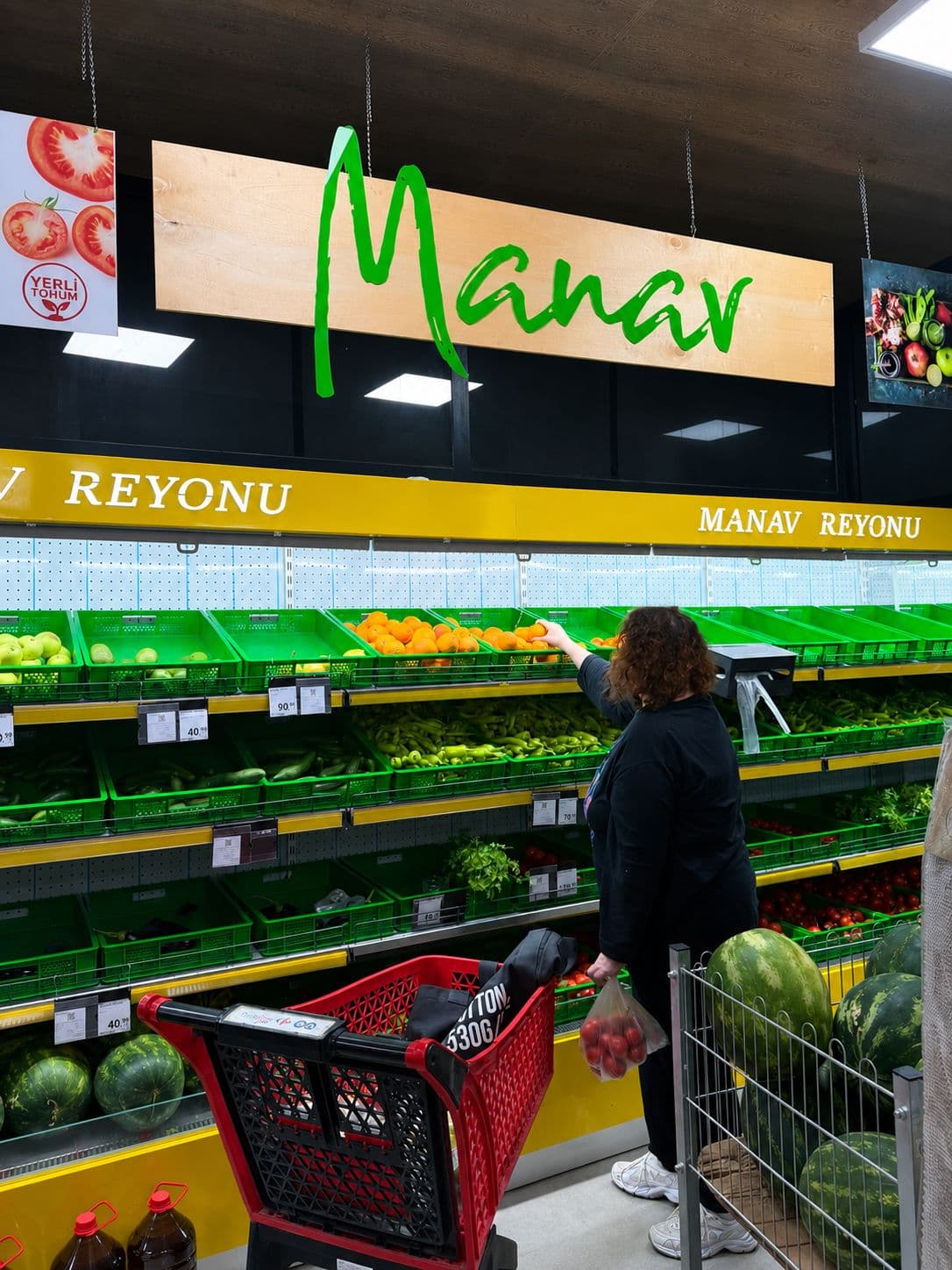 Manav reyonunda alışveriş — Markam Alışveriş · Yeşiltepe CarrefourSA Didim