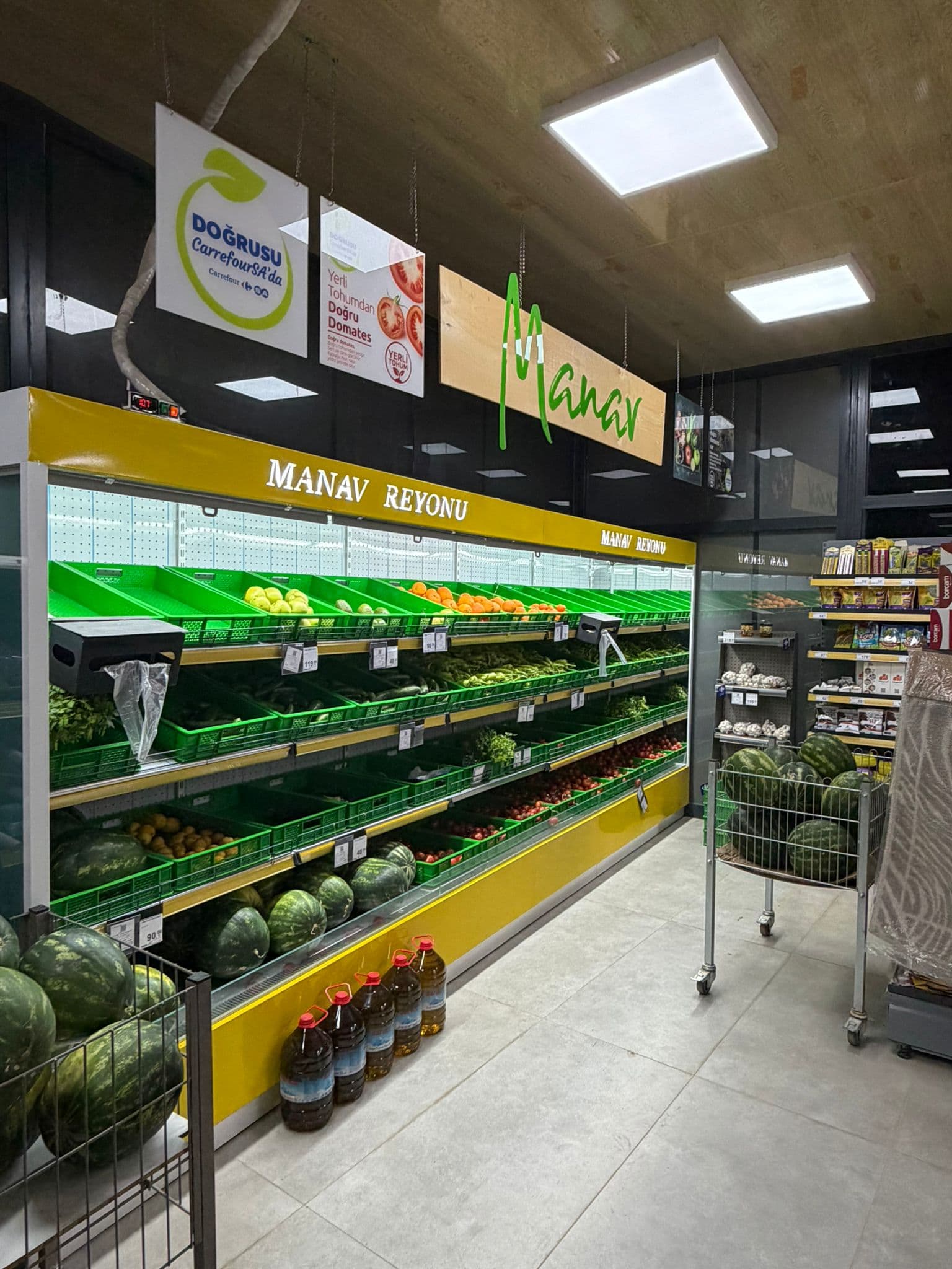 Markam Alışveriş · Yeşiltepe CarrefourSA manav reyonu — taze sebze ve meyve